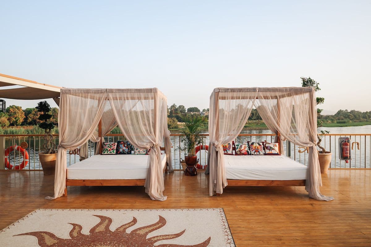 Upper Sundeck