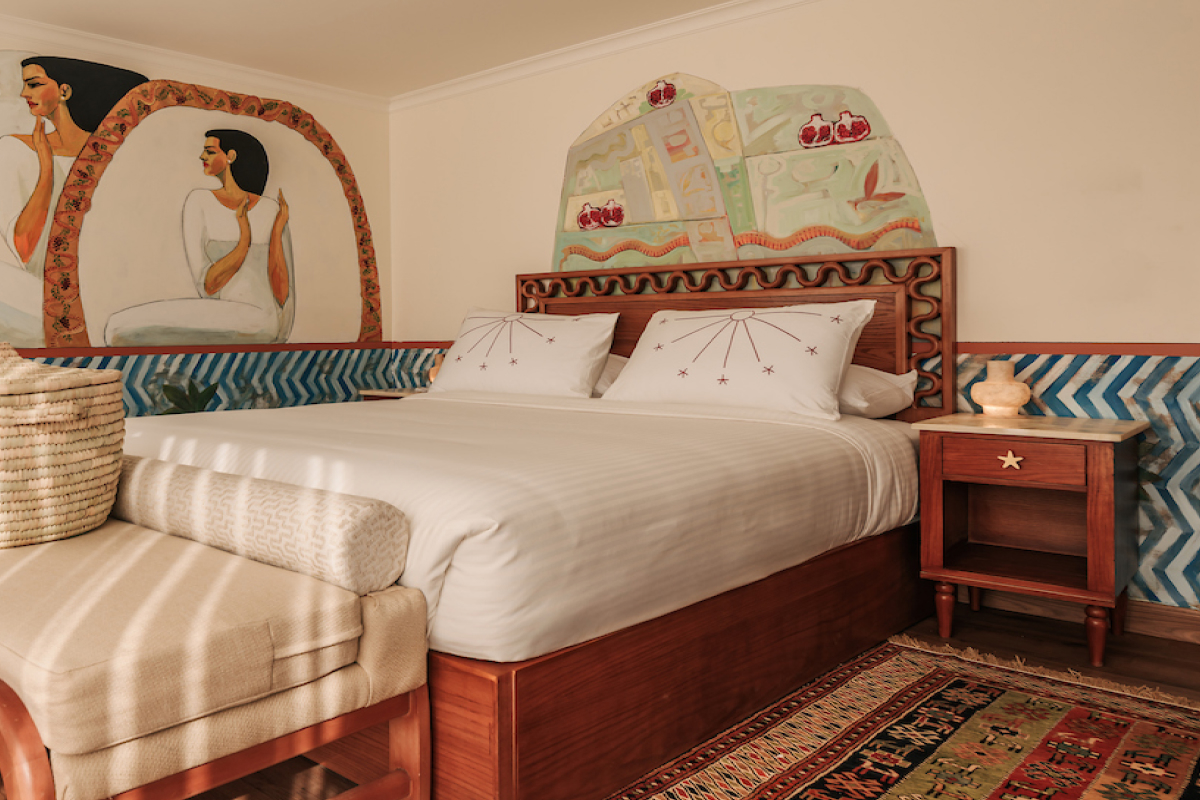 Uraeus Cabin