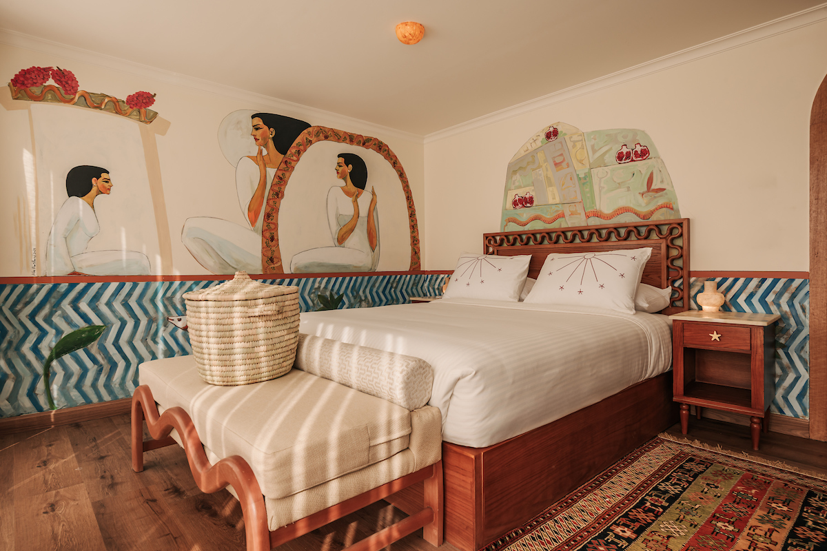 Uraeus Cabin