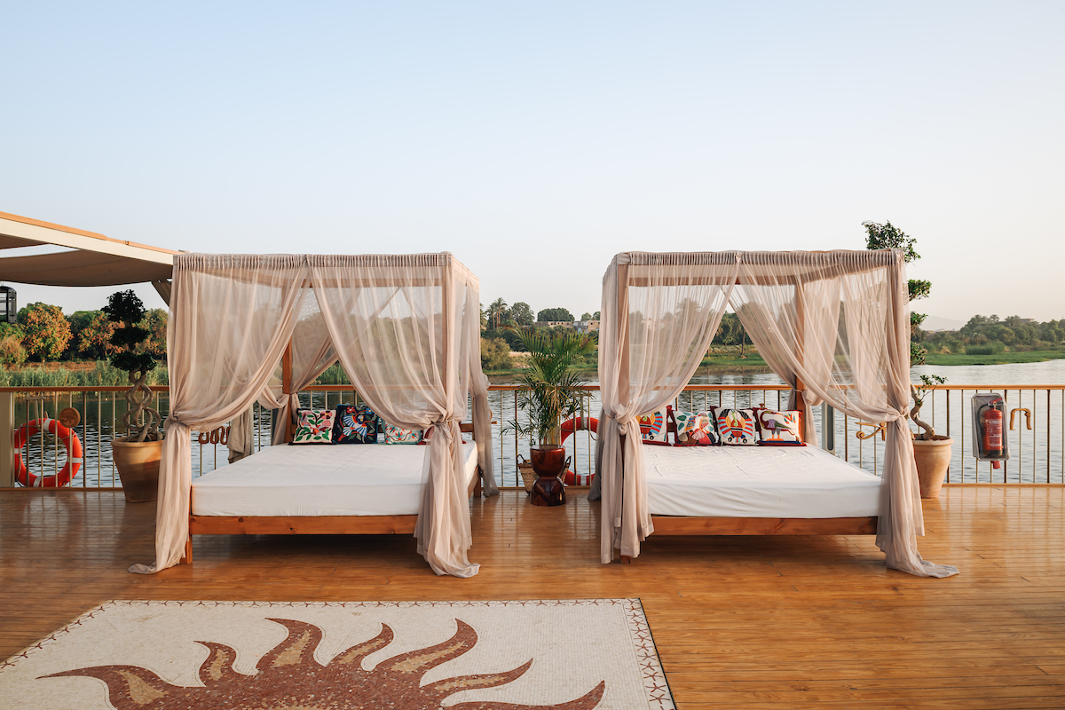 Upper Sundeck